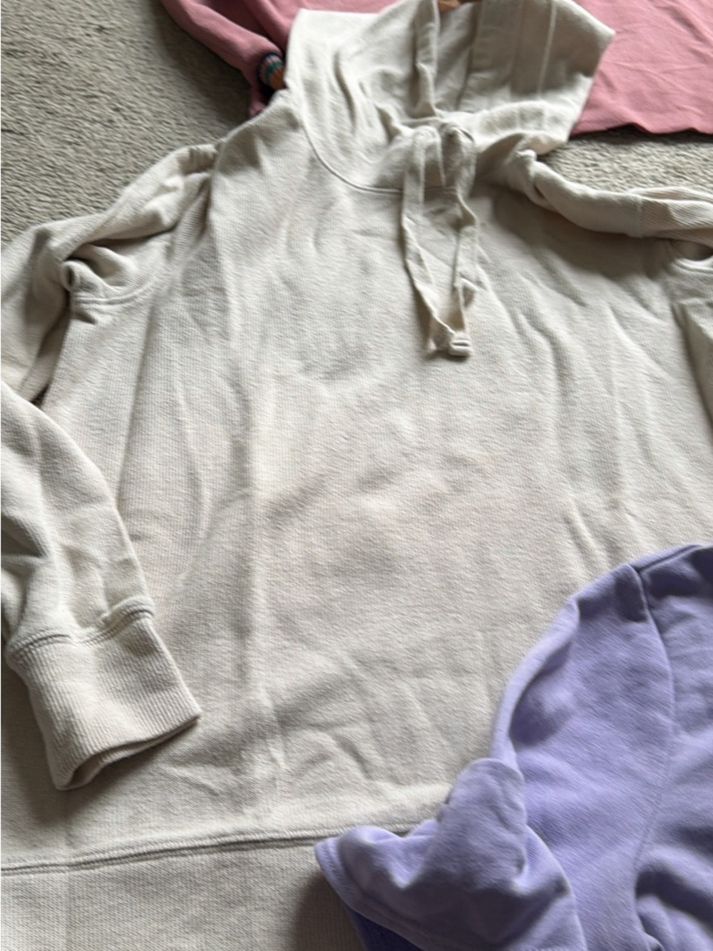 Women’s Size Small Tops - Picture 4 of 5